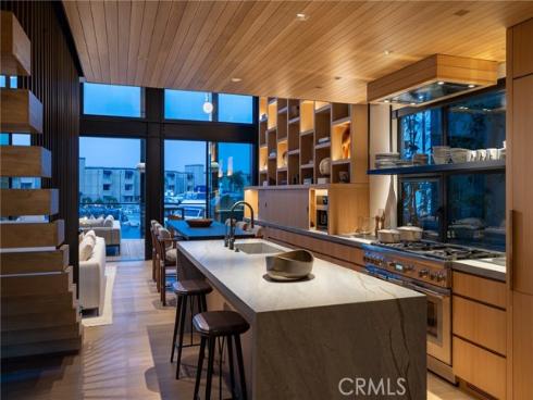 2910 Lafayette Avenue, Newport Beach, CA