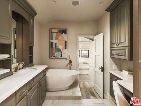 305 Grand Canal 8 , Newport Beach, CA