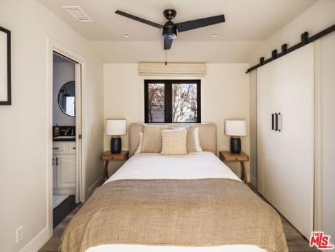 305 Grand Canal 8 , Newport Beach, CA