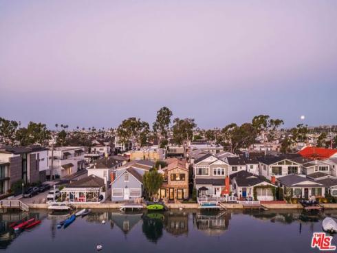 305  Grand Canal  8 , Newport Beach, CA