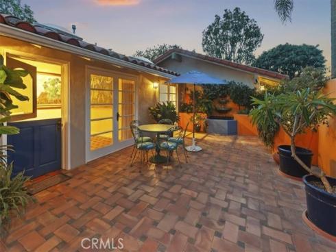 537 Vista Grande , Newport Beach, CA
