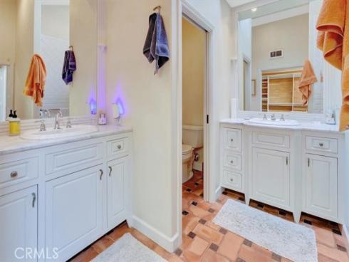 537 Vista Grande , Newport Beach, CA
