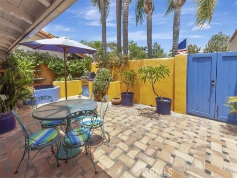 537 Vista Grande , Newport Beach, CA
