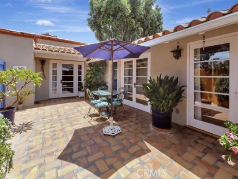 537 Vista Grande , Newport Beach, CA