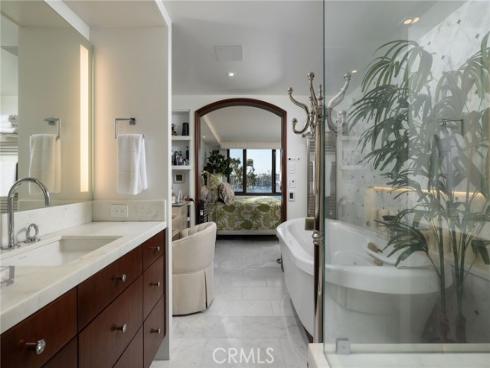 601 Lido Park 4B Drive, Newport Beach, CA