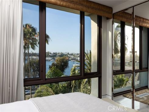 601 Lido Park 4B Drive, Newport Beach, CA