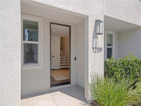 1209 Winslow , Newport Beach, CA