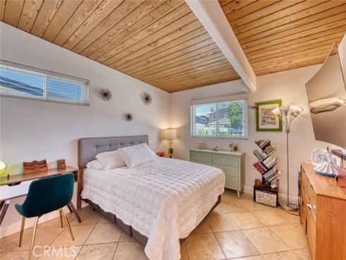 327 Santa Isabel , Newport Beach, CA