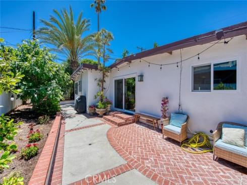 327 Santa Isabel , Newport Beach, CA
