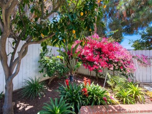 327 Santa Isabel , Newport Beach, CA