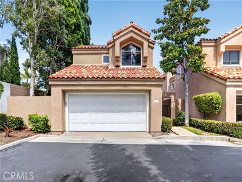 1 Cormorant Circle , Newport Beach, CA