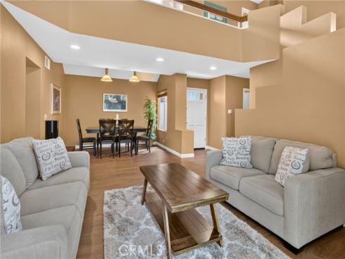 1 Cormorant Circle , Newport Beach, CA