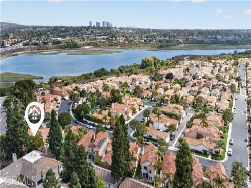 1 Cormorant Circle , Newport Beach, CA
