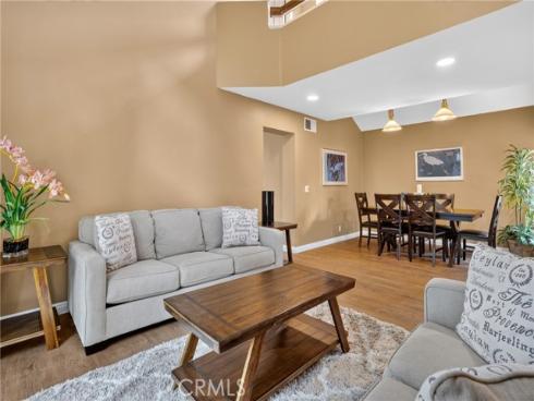 1 Cormorant Circle , Newport Beach, CA