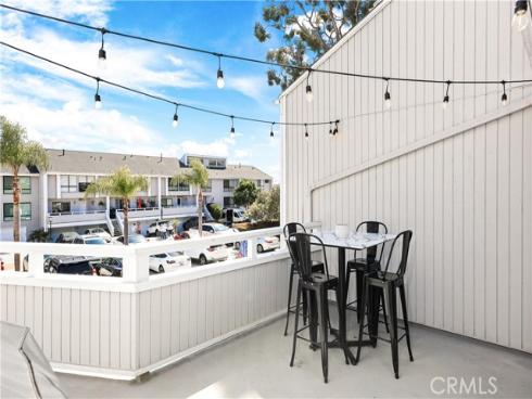 10 Ima Loa Court, Newport Beach, CA