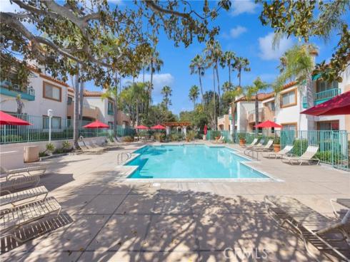 290 Villa Point Drive, Newport Beach, CA
