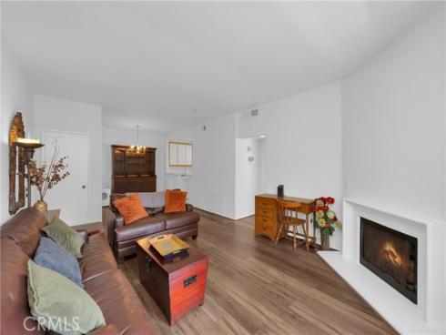 290 Villa Point Drive, Newport Beach, CA