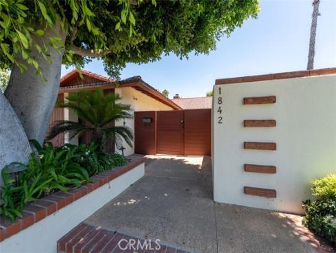 1842 Santiago , Newport Beach, CA