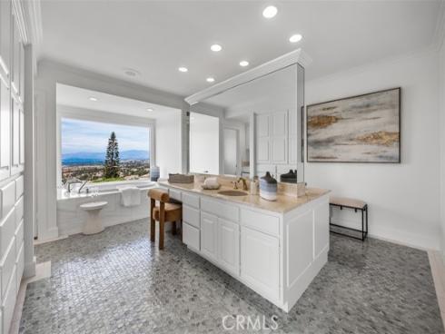 17 Napoli , Newport Beach, CA