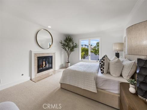 17 Napoli , Newport Beach, CA
