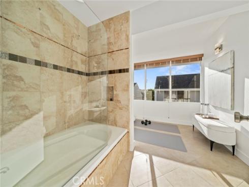19 Swift Court, Newport Beach, CA