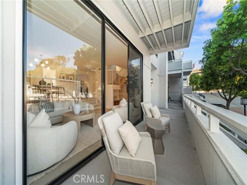 19 Swift Court, Newport Beach, CA