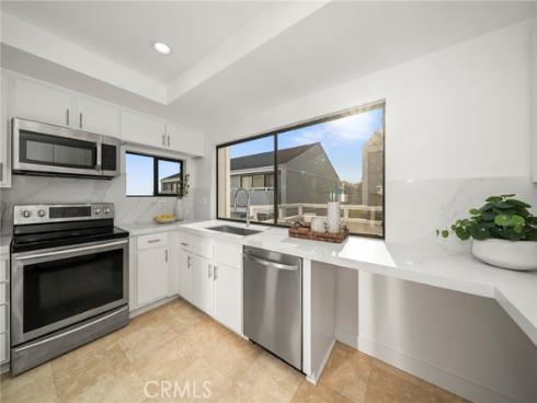 19 Swift Court, Newport Beach, CA