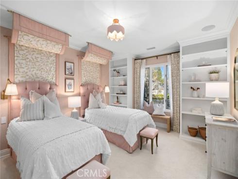 1 Cypress Point Lane, Newport Beach, CA