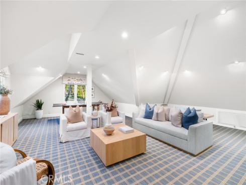 1 Cypress Point Lane, Newport Beach, CA