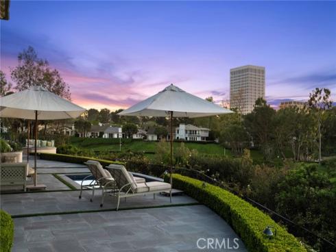 1 Cypress Point Lane, Newport Beach, CA