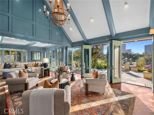 1 Cypress Point Lane, Newport Beach, CA