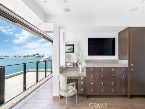 8  Beacon Bay  , Newport Beach, CA