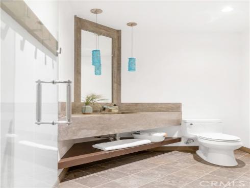 8  Beacon Bay  , Newport Beach, CA
