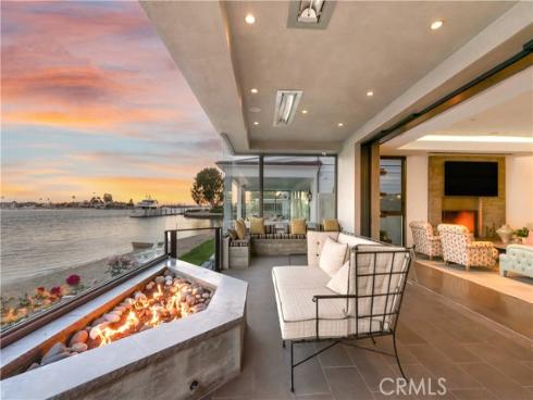 8  Beacon Bay  , Newport Beach, CA