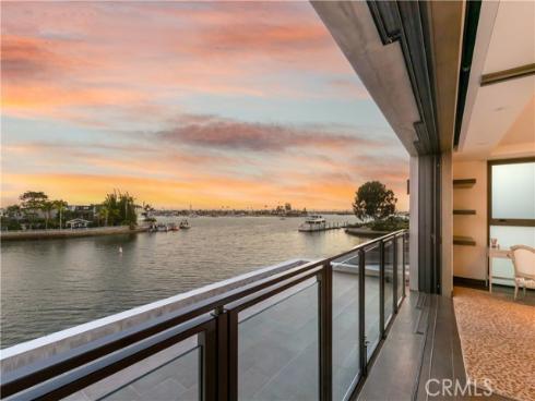 8  Beacon Bay  , Newport Beach, CA