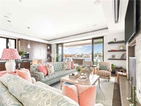 8  Beacon Bay  , Newport Beach, CA