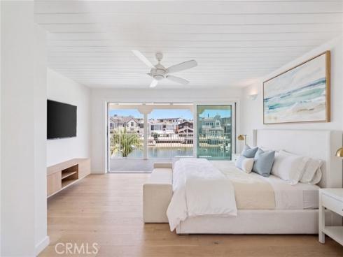 325 Grand Canal , Newport Beach, CA