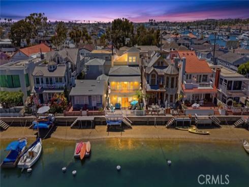 325 Grand Canal , Newport Beach, CA