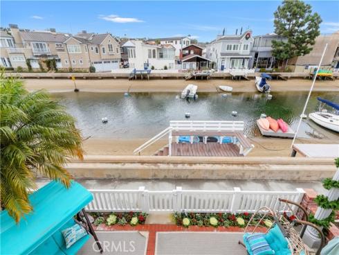 325 Grand Canal , Newport Beach, CA
