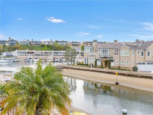 325 Grand Canal , Newport Beach, CA