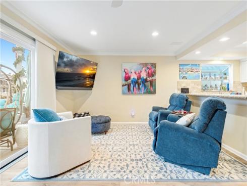 325 Grand Canal , Newport Beach, CA