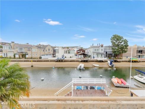 325 Grand Canal , Newport Beach, CA