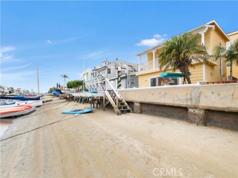 325 Grand Canal , Newport Beach, CA