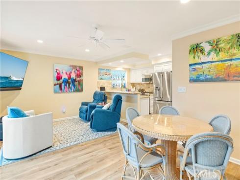 325 Grand Canal , Newport Beach, CA