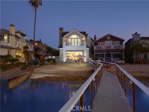 1324 E. Balboa Boulevard