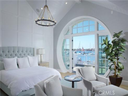 1324 E Balboa   Boulevard, Newport Beach, CA