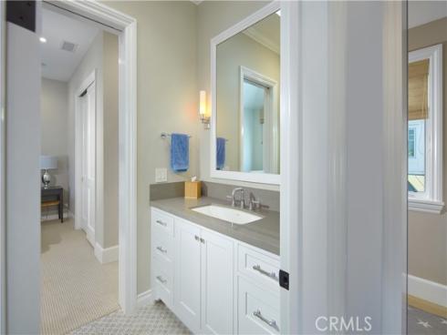 1324 E Balboa   Boulevard, Newport Beach, CA