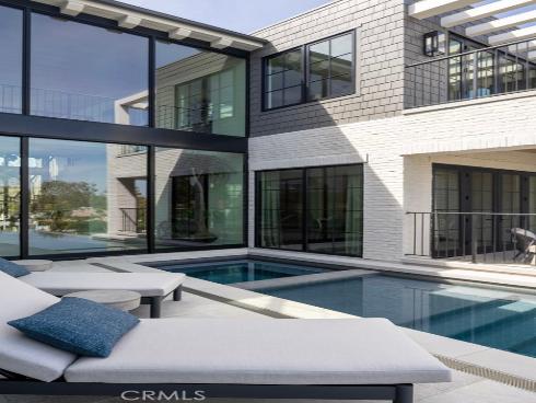 8 Cherry Hills Ln, Newport Beach, CA