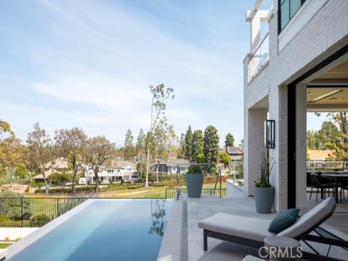 8 Cherry Hills Ln, Newport Beach, CA