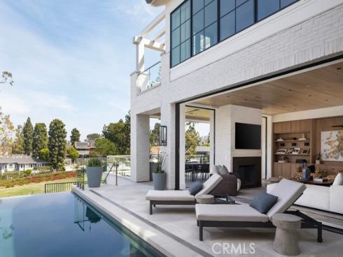 8 Cherry Hills Ln, Newport Beach, CA